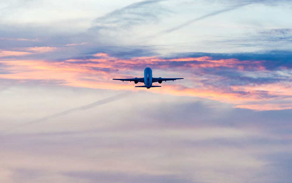 Flying to Philadelphia: Ticket Booking Strategies and Price Trends